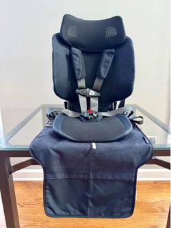 WAYB Pico Portable Travel Car Seat + Carry Bag & Seat Protector – Excellent Condition