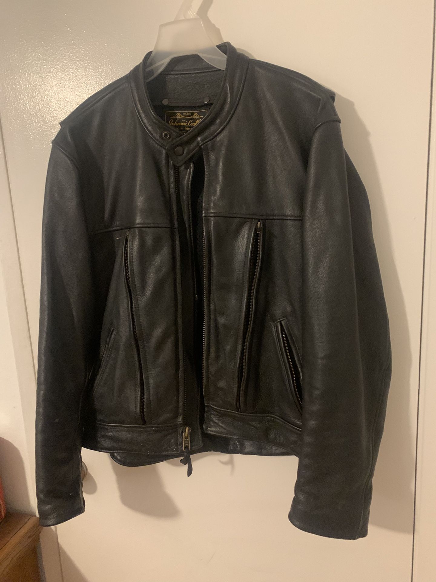 Johnson Leathers Mens Vintage Motorcycle Jacket