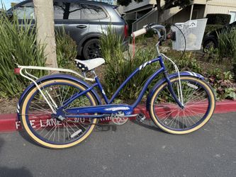 Girls Electrica 26” Cruiser Bike. 3 Speed