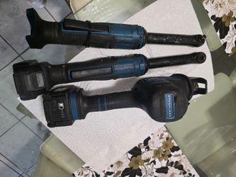 Hercules 12v small jigsaw, 2 mecanic Rachets 2 Batteries 4.0 ,2.0 (NO CHARGER)