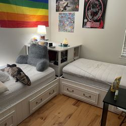 Pottery Barn Bedroom Set