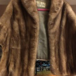 Gorgeous Vintage Ladies Mink Fur Stole Cape Wrap Shawl Flemington