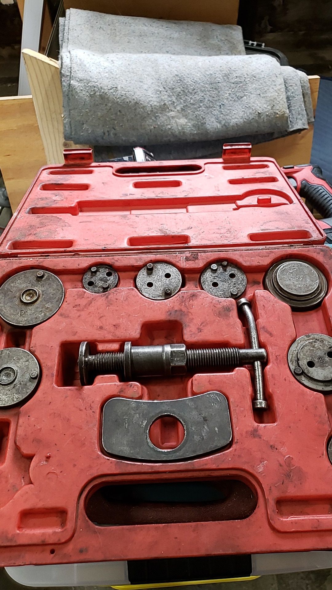 Used rear disc brake caliper compressing tool