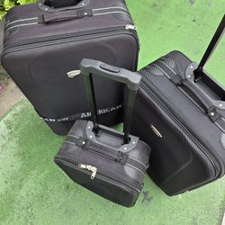 Travel Suitcase 3  Pc.set. 2. Wheels Extra Lightweight Waterproof Expandable New With Tags 20"  26"  39"  Black Color 