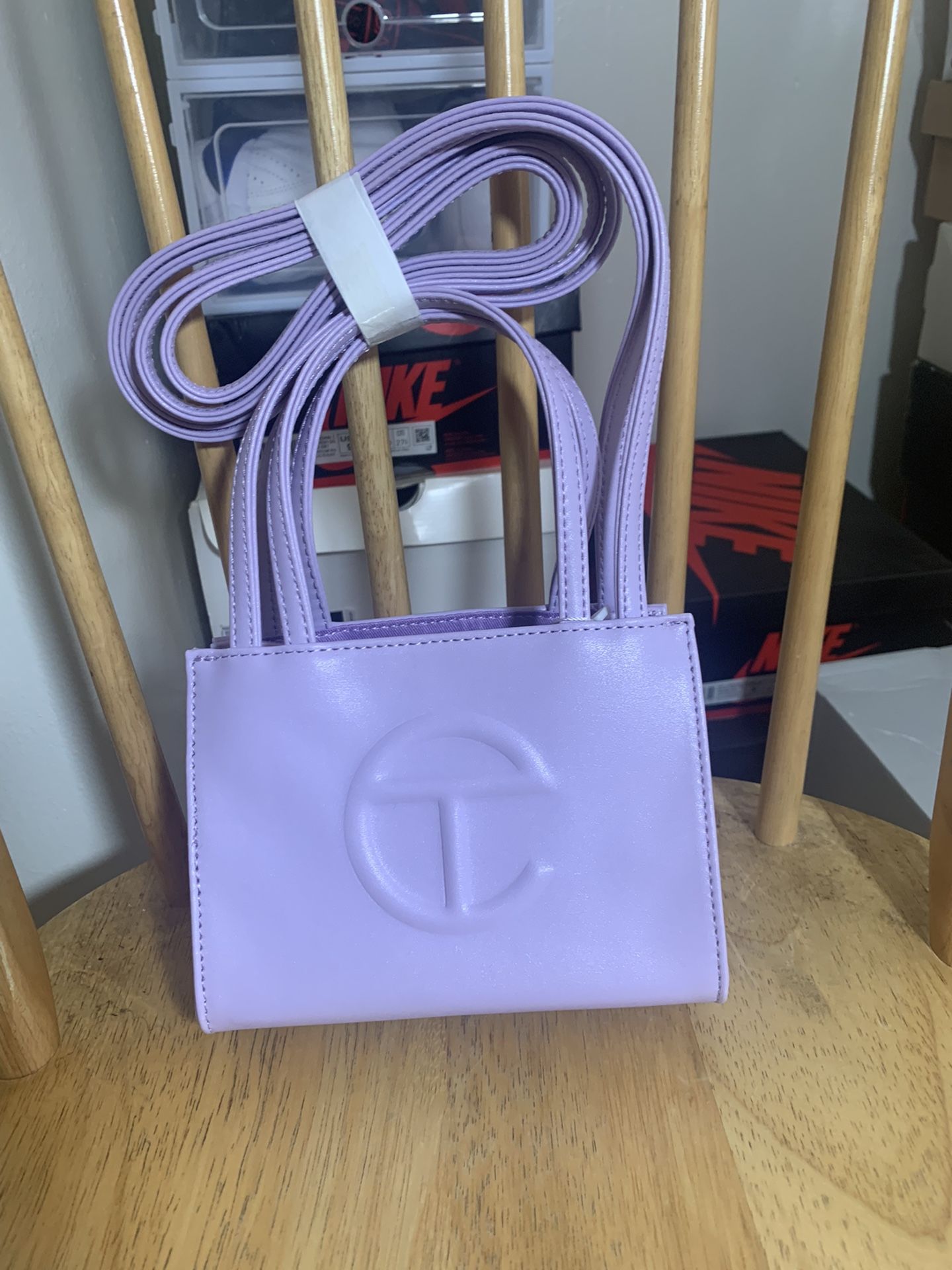 Nike Purple Fur Bag for Sale in Orlando, FL - OfferUp