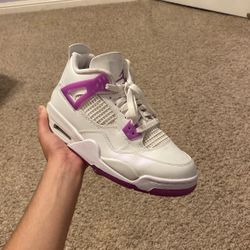 Jordan 4 Ultra Violet Size 6Y/7.5 Women