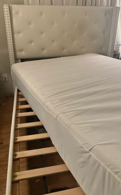 Full size  bed