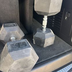 Las 2 Dumbell. De 75 Libras Cada Una. X $199.   O Mejor Oferta 
