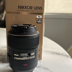 Nikon AF–S VR Micro Nikkor 105 Mm F/2.8 G IF – ED Lens