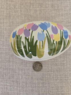 Vintage 1970's egg shaped ceramic trinket/jewelry holder in like new condition