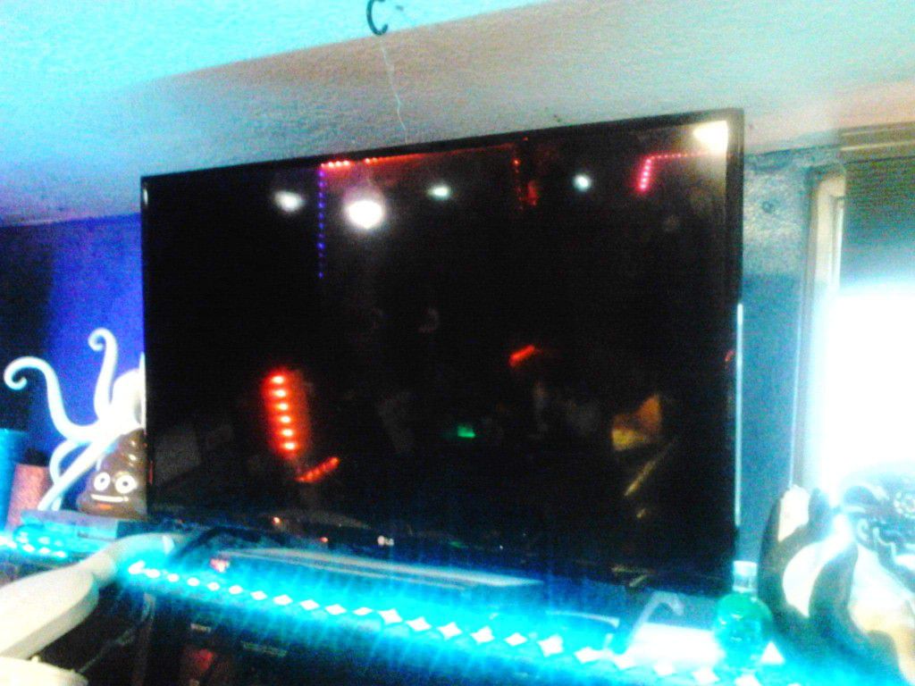 32 inch LG flat screen tv