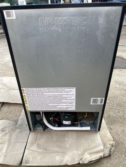 Hisense Mini Refrigerator Used 