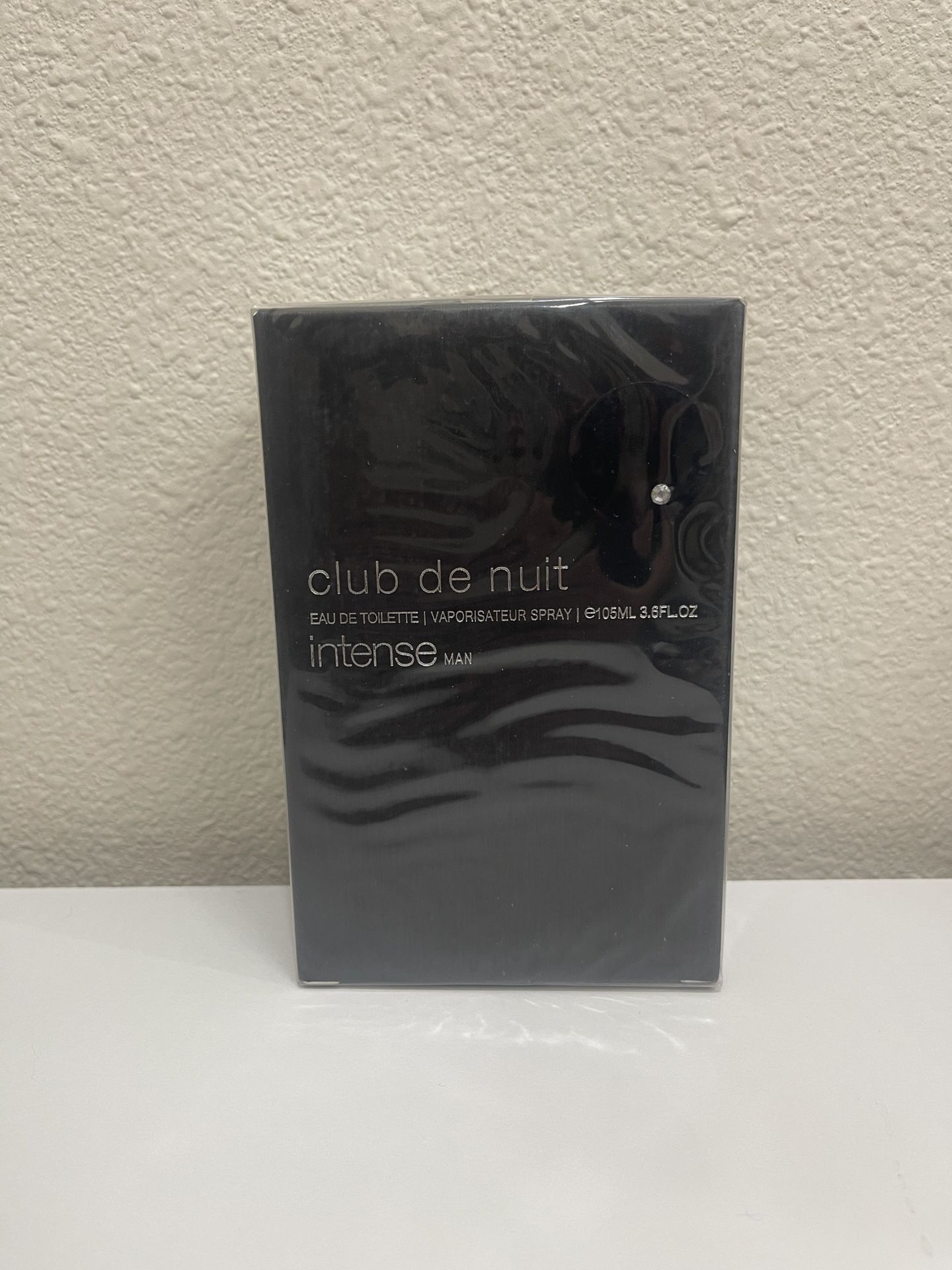 Clud De Nuit Perfume