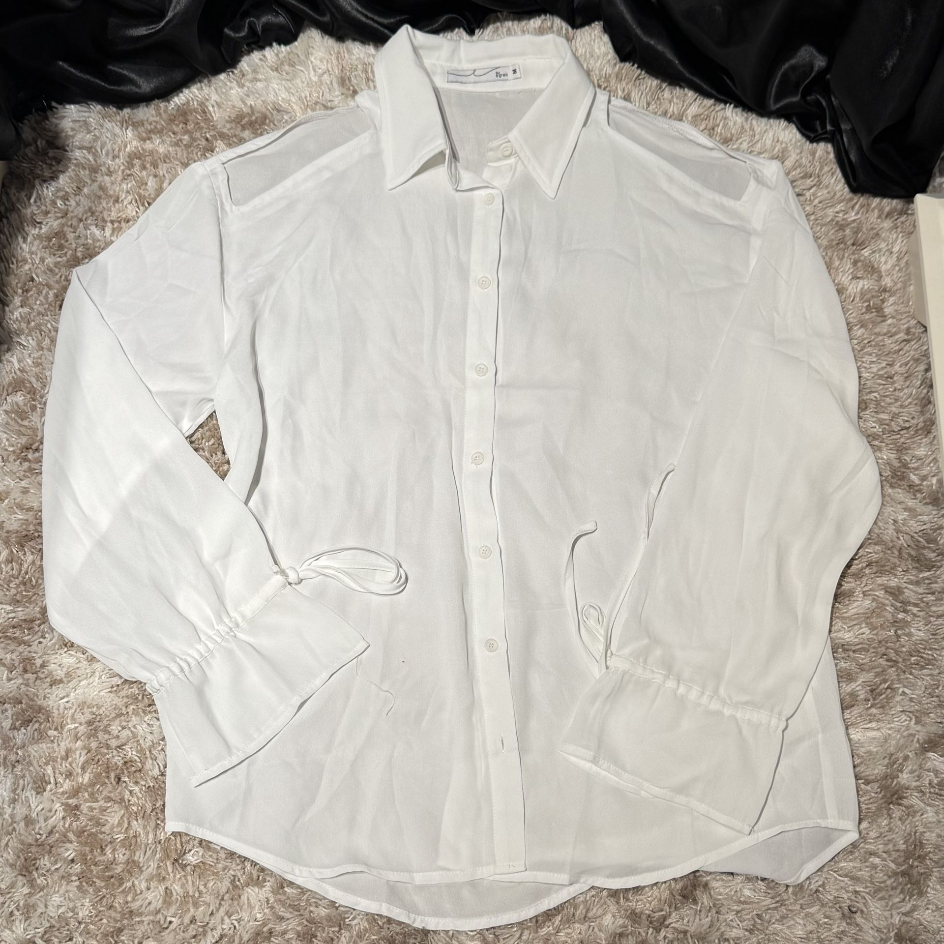 BY EGREIS BUTTON UP BLOUSE WITH SHOULDER CUTOUT