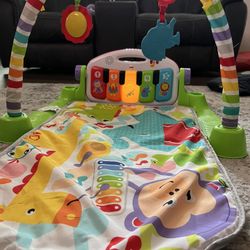 Fisher Price Baby Playmat Deluxe Kick & Play 