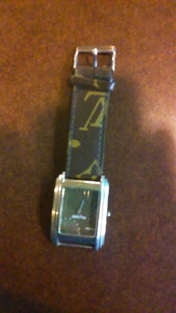 LOUIS VUITTON Plaque G 20 Watch at 1stDibs