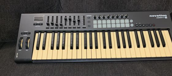 Novation Launchkey 49