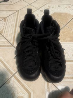 Nike Foamposite All Black Size 9