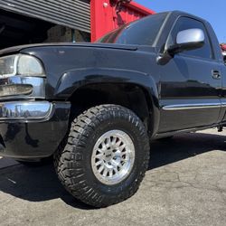 New SSW Wheels Available Perfect for Tacoma,Chevy,GMC and More!! 