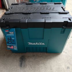 M A K I T A- T O O L B O X