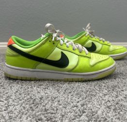 Nike Dunk Low SE Lime Green Men Size 9