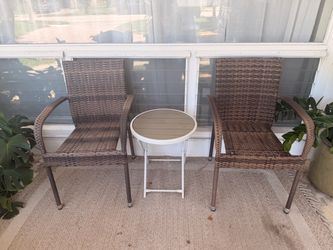 Outdoor Wicker Chairs with Folding Side Table