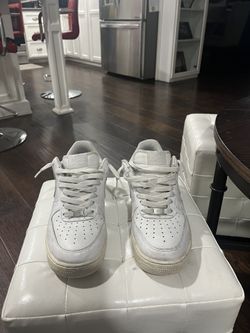 White Nike Air Force 1
