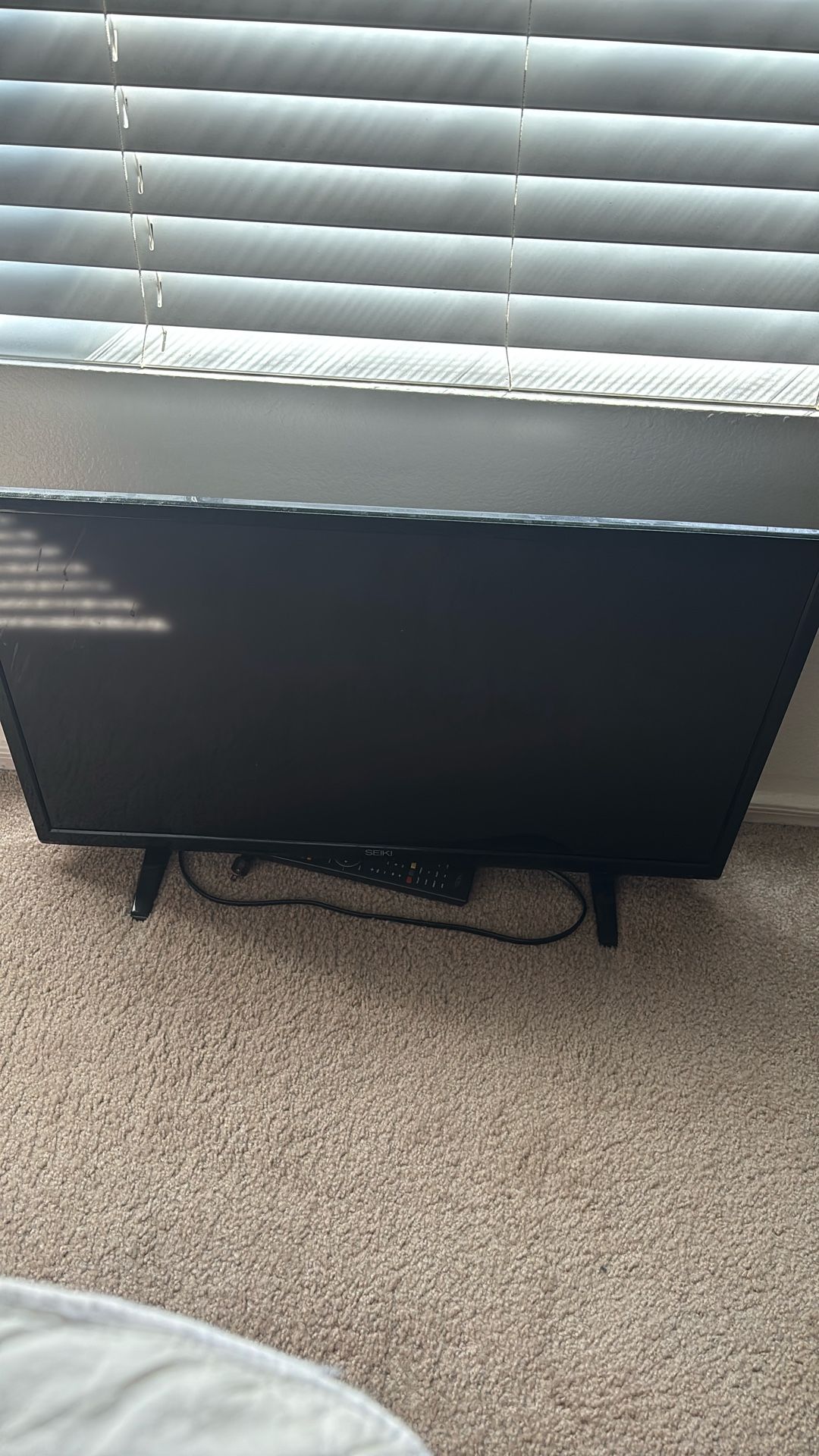 Seiko 24 Tv (NOT Smart tv