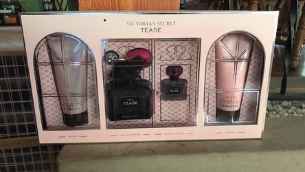 Vs perfume set $40.00