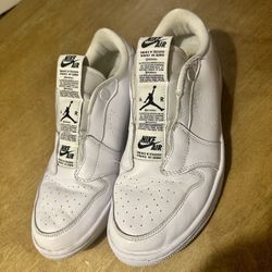 Nike WMNS Air Jordan 1 Retro Low Slip AJ1 All White Limited Rare Size 9