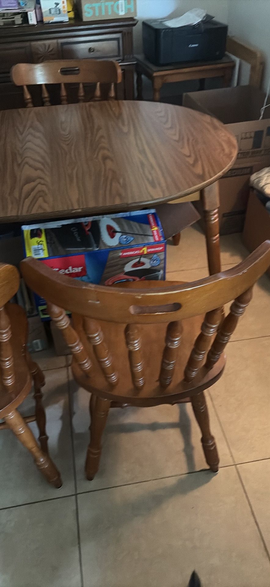 Round Table With 4 Chairs And Leaf Needs To He Gone Soon