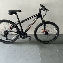 BICYCLE MONGOOSE 18 SPEED SIZE 24 BRAND NEW