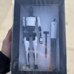 TESLA Bot Optimus. Sealed *IN HAND*, Brand new