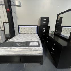 4pc Queen Bedroom Set