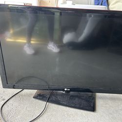 LG television size 40" (not a smart TV)