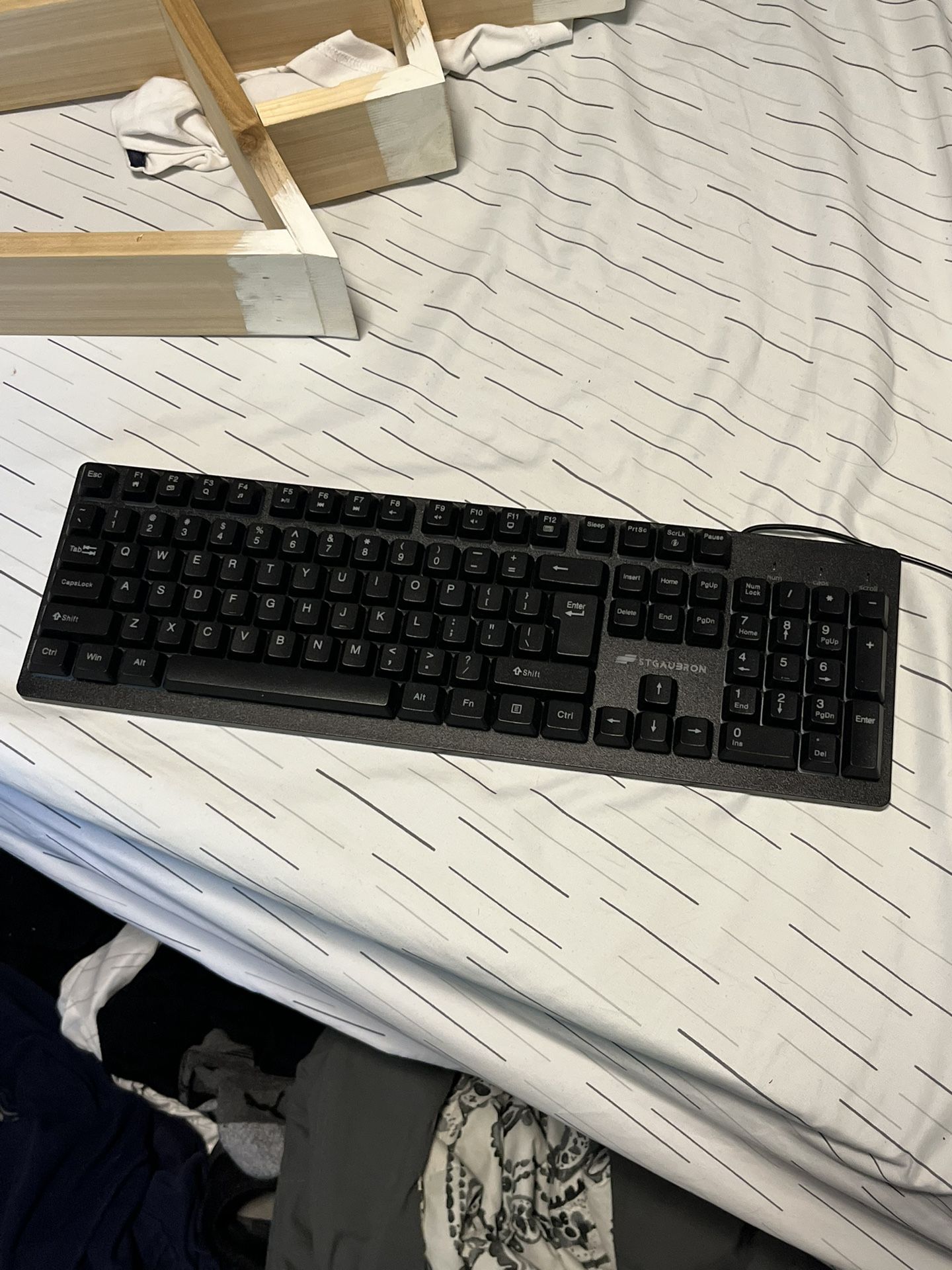 Stgaubron Gaming Keyboard