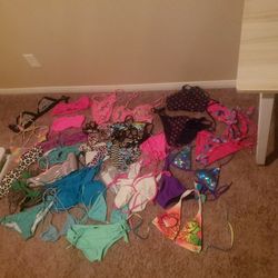 34 Pieces Bikini/outfits 