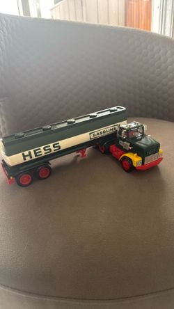 1984 Hess Oil Tanker Truck Bank