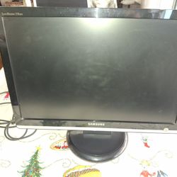 Samsung 24 In Monitor 