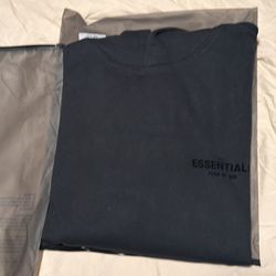 Essential  hoodie