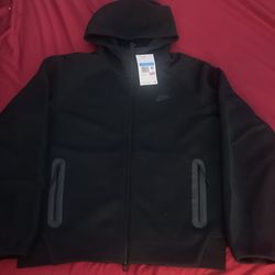 Brand new nike tech with tags black