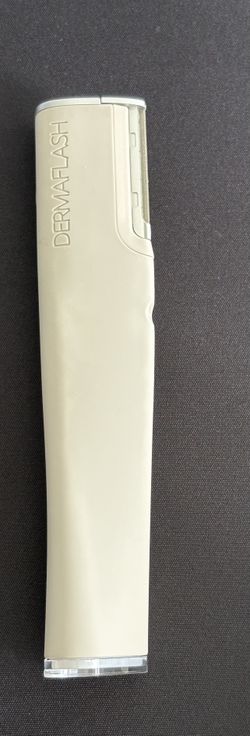 DERMAFLASH LUXE+ Sonic Dermaplaning Device + Charging Base TESTED
