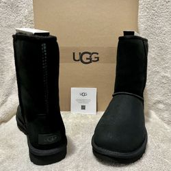 Ugg Classic Short ll Size’s  6 And 9 Women’s Black Authentic 💯 