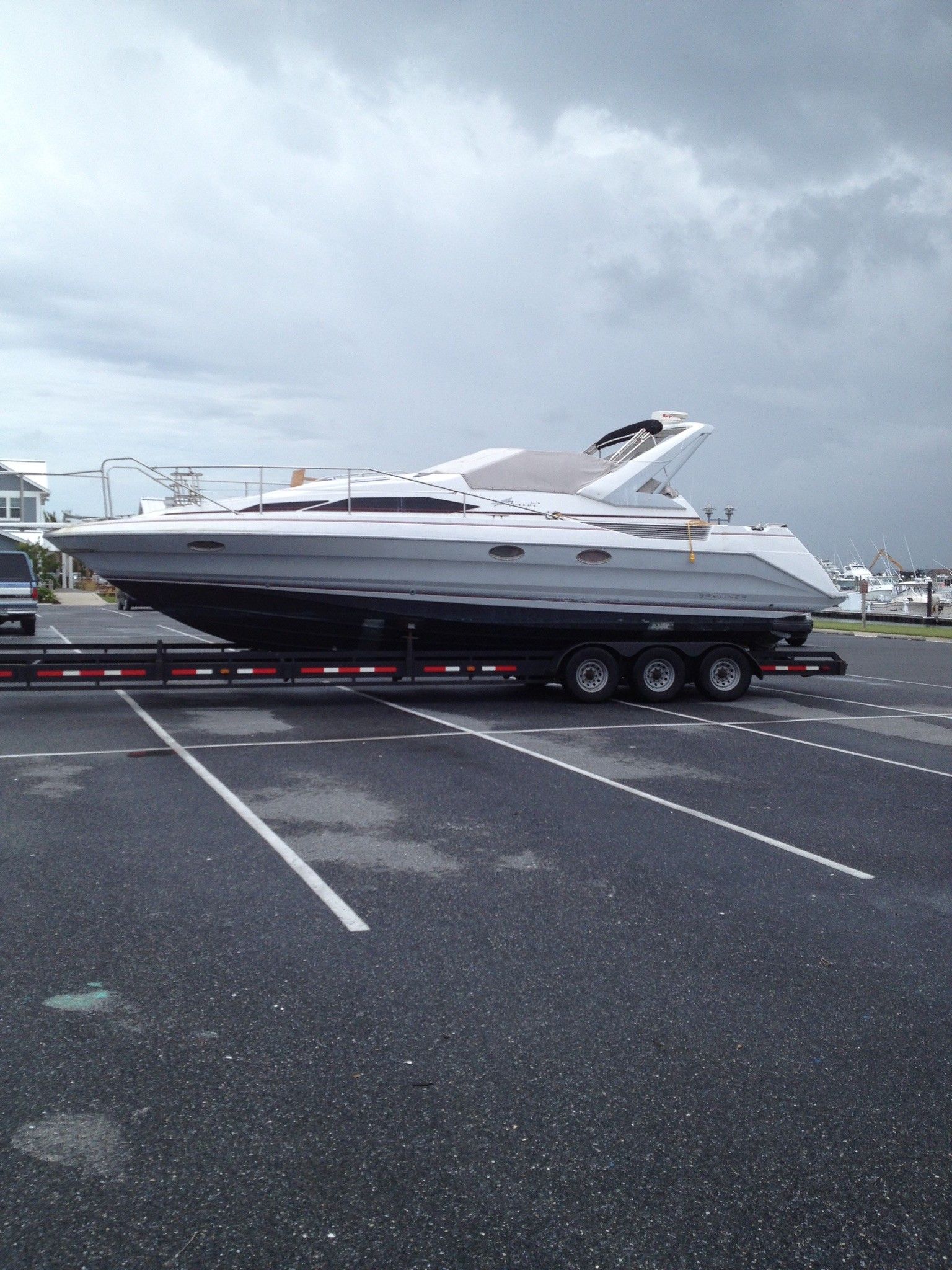 1990 Bayliner Avanti 3555