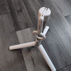 KraftGeek Magnetic Phone tripod