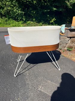 Happiest Baby SNOO Smart Sleeper Bassinet