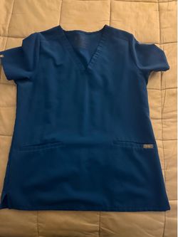 Figs scrub top