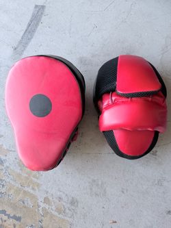 Boxing Focus Mitts Punch Pads Pair
