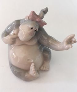Nao lladro gorilla