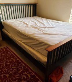 Complete full bed